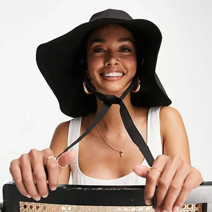 Wide Brim Tie-Up Bucket Hat